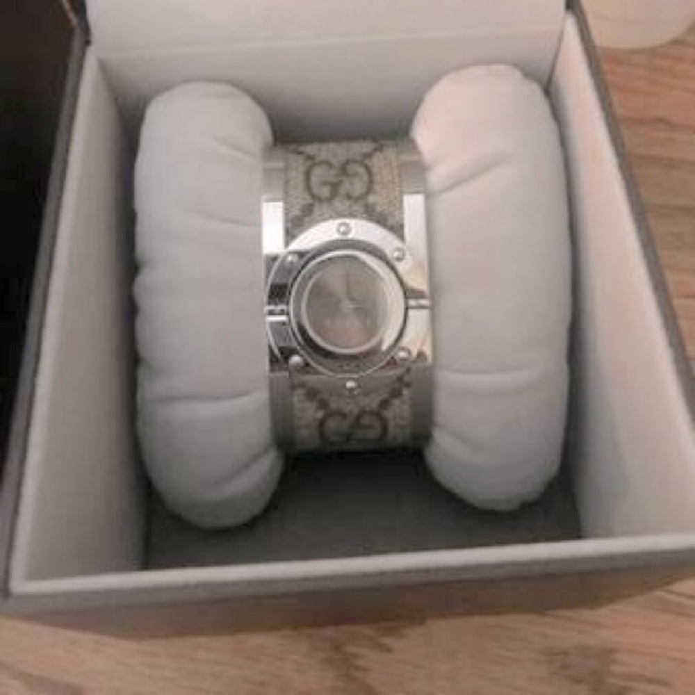 Gucci watch